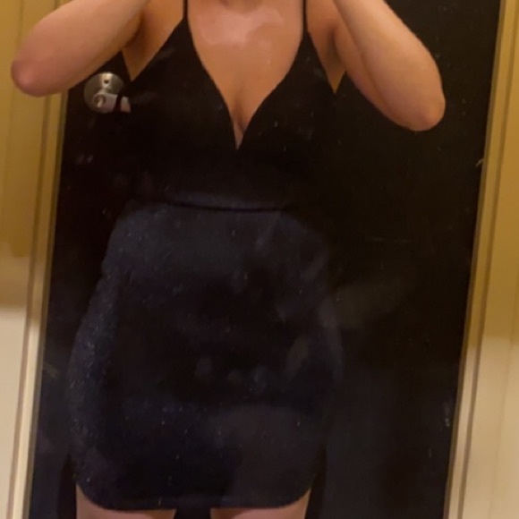 Windsor homecoming dress size medium - Picture 2 of 3